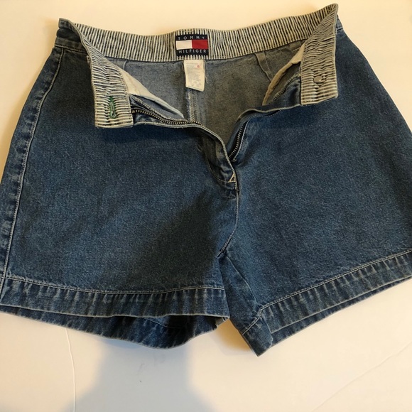 Tommy Hilfiger Pants - Vintage Tommy Hilfiger  shorts size 6